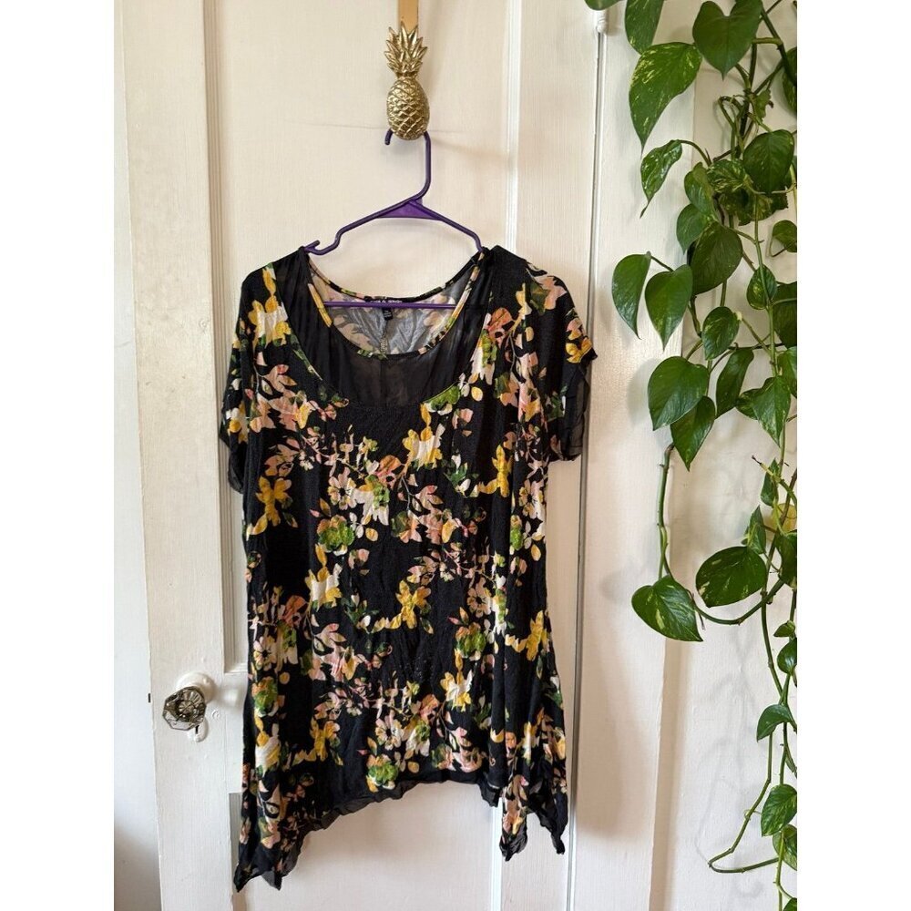 Cable & Gauge women’s size 1x-large floral top